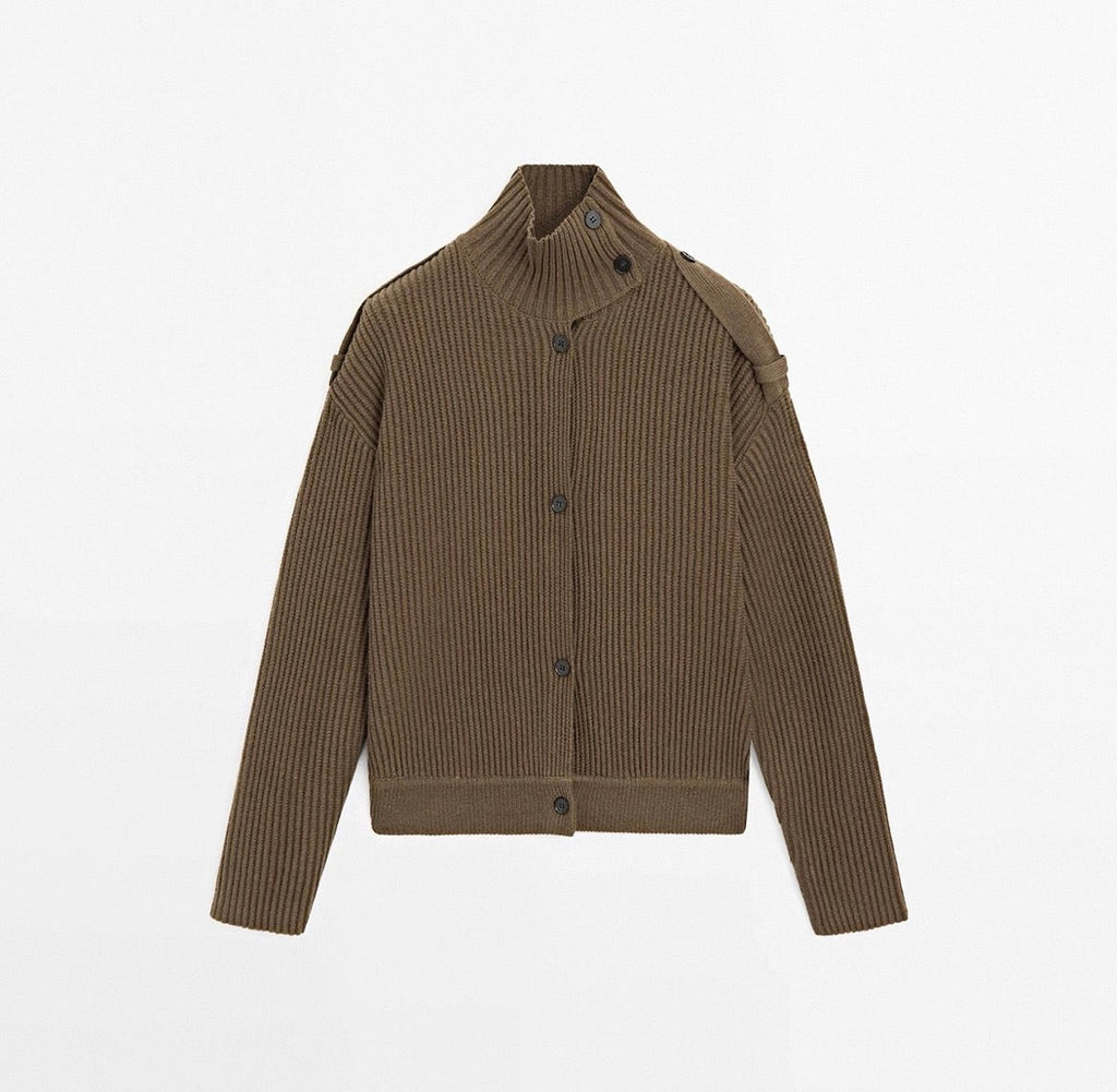 Strickjacke mit Knöpfen
